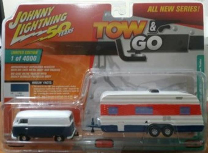 Johnny Lightning Tow & Go 1965 VW Type 2 with Vintage House Trailer VER B
